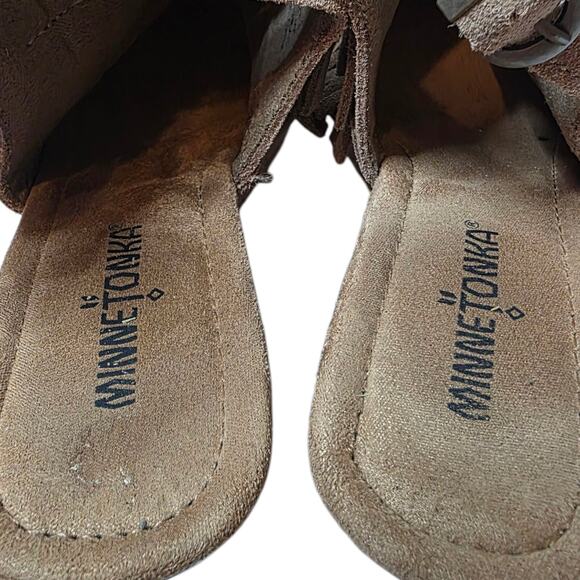 Minnetonka Women's Ashley Wedge Sandal - Tan Suede Fringe - Size 8 - Picture 3 of 6